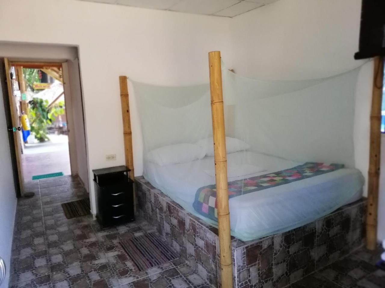 La Natura Hostel & Pool Паломино Екстериор снимка